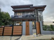 Brand New Modern Home with Overlooking Mountain View |...