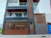 Brand New Modern House and Lot with pool 23M in... Brand New Modern House and Lot with pool 23M in...