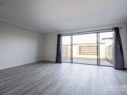 Brand New Modern Townhouse In Central Location