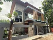Brand New Modern Tropical Home with JAcuzzi in Sale...