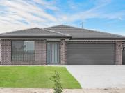 Brand New and Move in Ready: Modern Luxury in Minmi