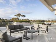 Brand New Sky Residence on the banks of The Yarra