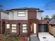 BRAND NEW TOWNHOUSE READY TO MOVE IN!