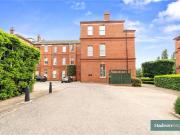Brandesbury Square, Woodford Green IG8, 2 bed flat to...