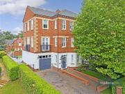 Brandesbury Square, Woodford Green IG8, 5 bed end...