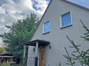 Brandis: solides Wohnen | 2 Garagen | großer Garten |...