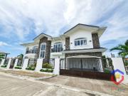 BRANDNEW Semi Furnished White House Vibe House & Lot for...