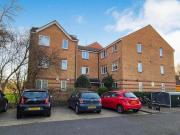 Bream Close, London, 2 Bedroom Flat