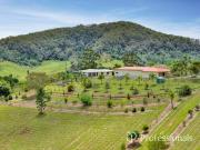 BREATHTAKING RURAL RETREAT STUNNING VIEWS, MODERN LIVING... BREATHTAKING RURAL RETREAT STUNNING VIEWS, MODERN LIVING...