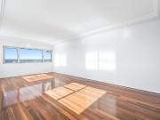 BREATHTAKING UNINTERRUPTED RIVER VIEWS [Unfurnished]