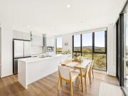 Breathtaking Views with Light Filled Living in the Heart...