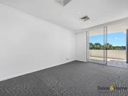 Breathtaking Water View Luxury Apartment Executive...