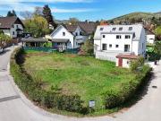 Breitenfurt Ost: Sonniges Eckgrundstück im Ortskern...
