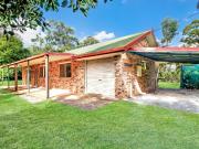 Brick Home on a 1012m² Block – Walk to Shops & Bus Stop!