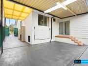 Brick house + brick granny! 1,300 per week rent return