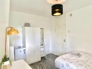 Brick Lane * Lovely 5 bedroom flat