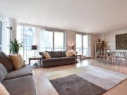 Bridge House Flat 40 18 Flat 40 St. George Wharf London... Bridge House Flat 40 18 Flat 40 St. George Wharf London...