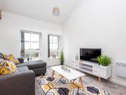 Bridge Street, Morley LS27, 2 bed flat to rent, £4,420...