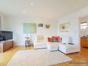 Bridge Wharf, Chertsey KT16, 2 bedroom flat to rent...