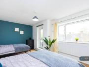 Bridgeland Road, Greater London, 3 Bedroom Flat
