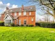 Bridgeman Drive, Windsor, 2 Bedroom Duplex