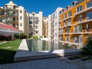 Bright 1 BDR Apartment w/ Pool View by LovelyStay