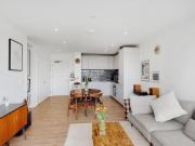 Bright 1 bed flat in Deptford mid November