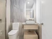 Bright 1 Bed with Study & Balcony – Optimised for Work +...