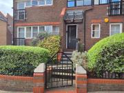 Bright 1 bedroom garden flat with private garage