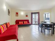 Bright 1BDR Apartment with Sea View