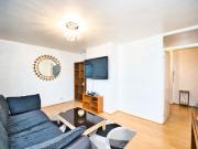 Bright 2 Bed Flat in Bow near Mile End E3