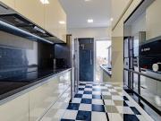 Bright 2 bedroom apartment for rent in the center of...