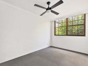 Bright 2 bedroom apartment on cusp of village