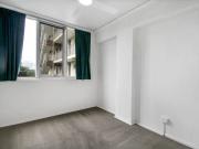 Bright 2 Bedroom Apartment with Parking in the Heart of...