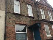 Bright 2 Bedroom Edwardian Home with Garden