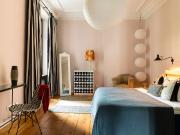 Bright 2 BR Apt w. balcony next to Mauerpark |...