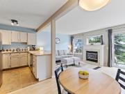 Bright 3 bedroom townhouse in quiet Country Hills