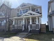 Bright 3 Bedroom Upstairs Suite w/ Veranda, Yard,...