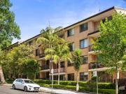 BRIGHT & AIRY ONE BEDROOM APARTMENT