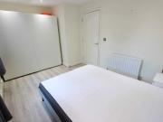 BRIGHT & AIRY recently 2 DOUBLE bedroom GROUND FLOOR...