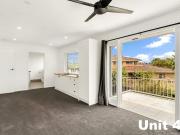 Bright & Airy Studio in the Heart of Chermside!