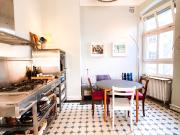 Bright and beautiful old building apartment in Schöneberg
