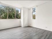 Bright and Breezy 2 bedroom