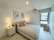 Bright and Central 1 & 1/2 BRM Apt in ST KILDA FURNISHED...