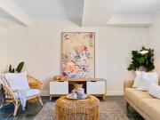 BRIGHT AND CHARMING PREMIER CLAYFIELD LOCATION