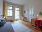 Bright and cozy 3 room apartment with 2 balconies in the...