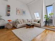 Bright and high standard rooftop apartment in Prenzlauer...