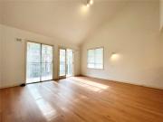 Bright and large 3 bedroom apartment