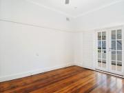 Bright And Modern 5 Bedroom Family Home In Coogee