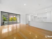 Bright and Modern Foreshore Living